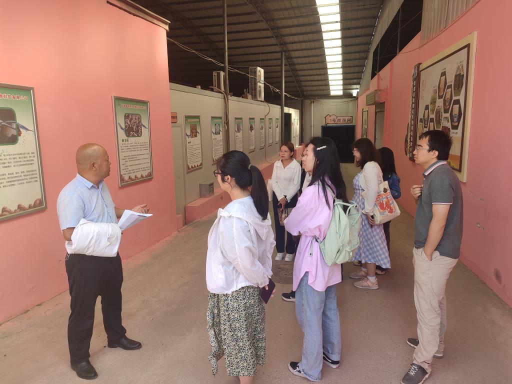 必赢线路检测中心师生赴甘肃睿康现代生物科技有限公司开展交流